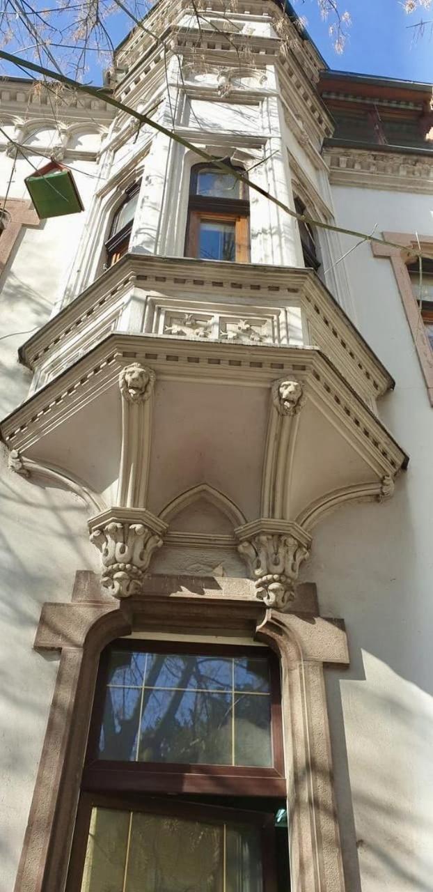 Karat With Parking Garage Apartment *